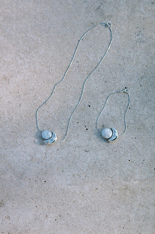 Halve Moon Pendant