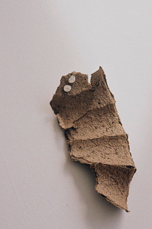 Sculpture 2 Studs, Petite