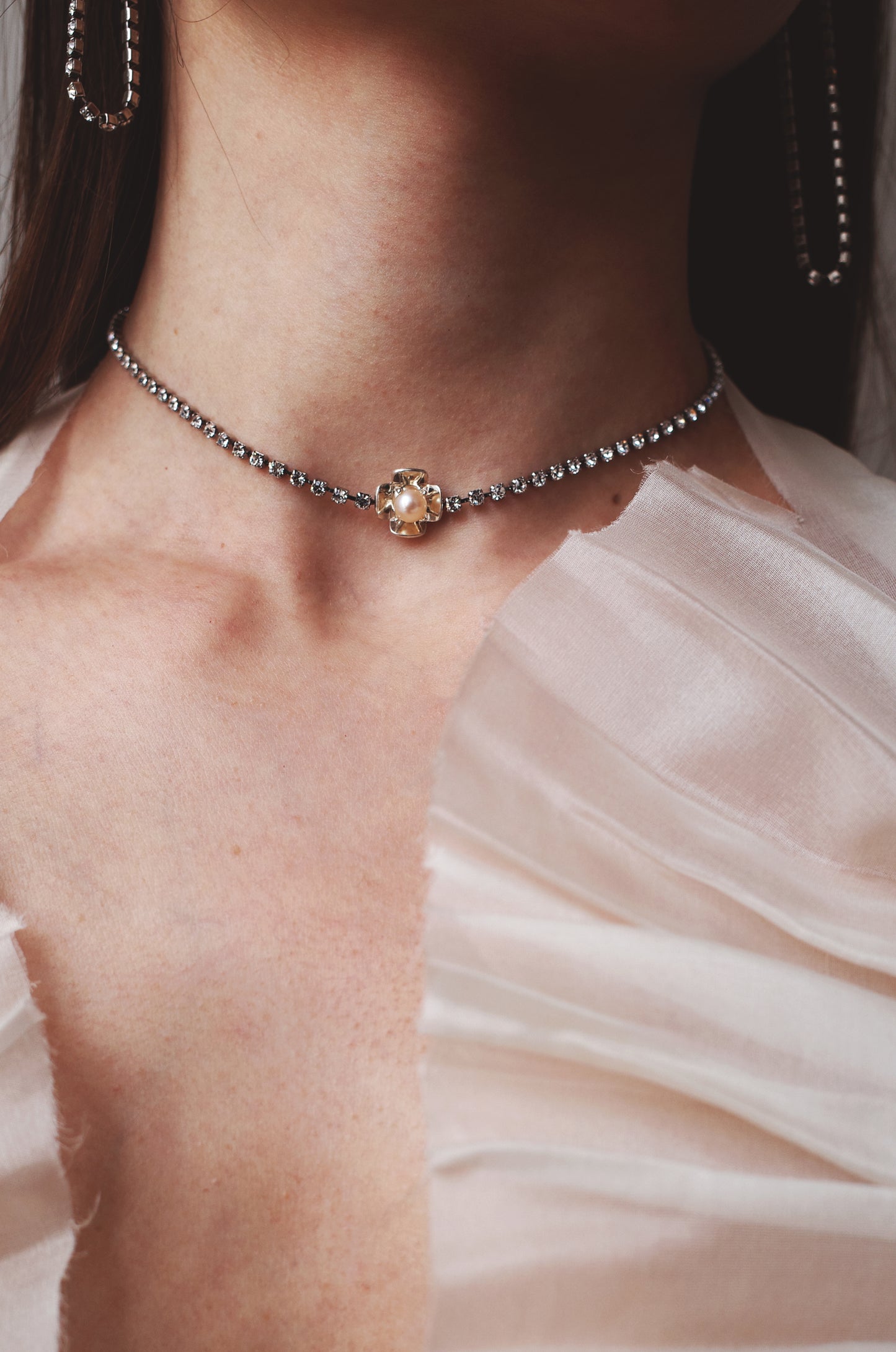 Trillium Choker, in Pure Water